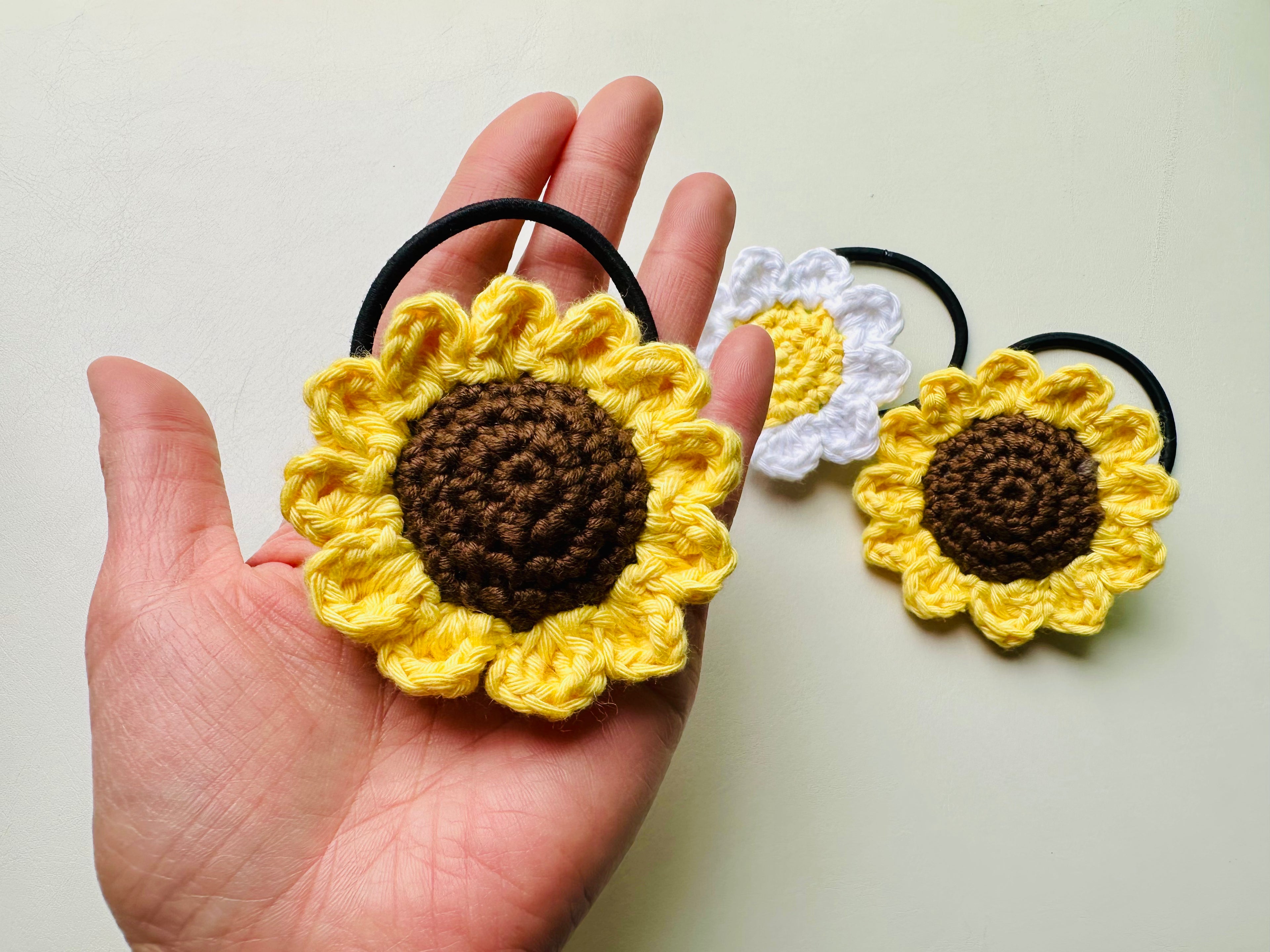 Flower Hair Ring Crochet Pattern