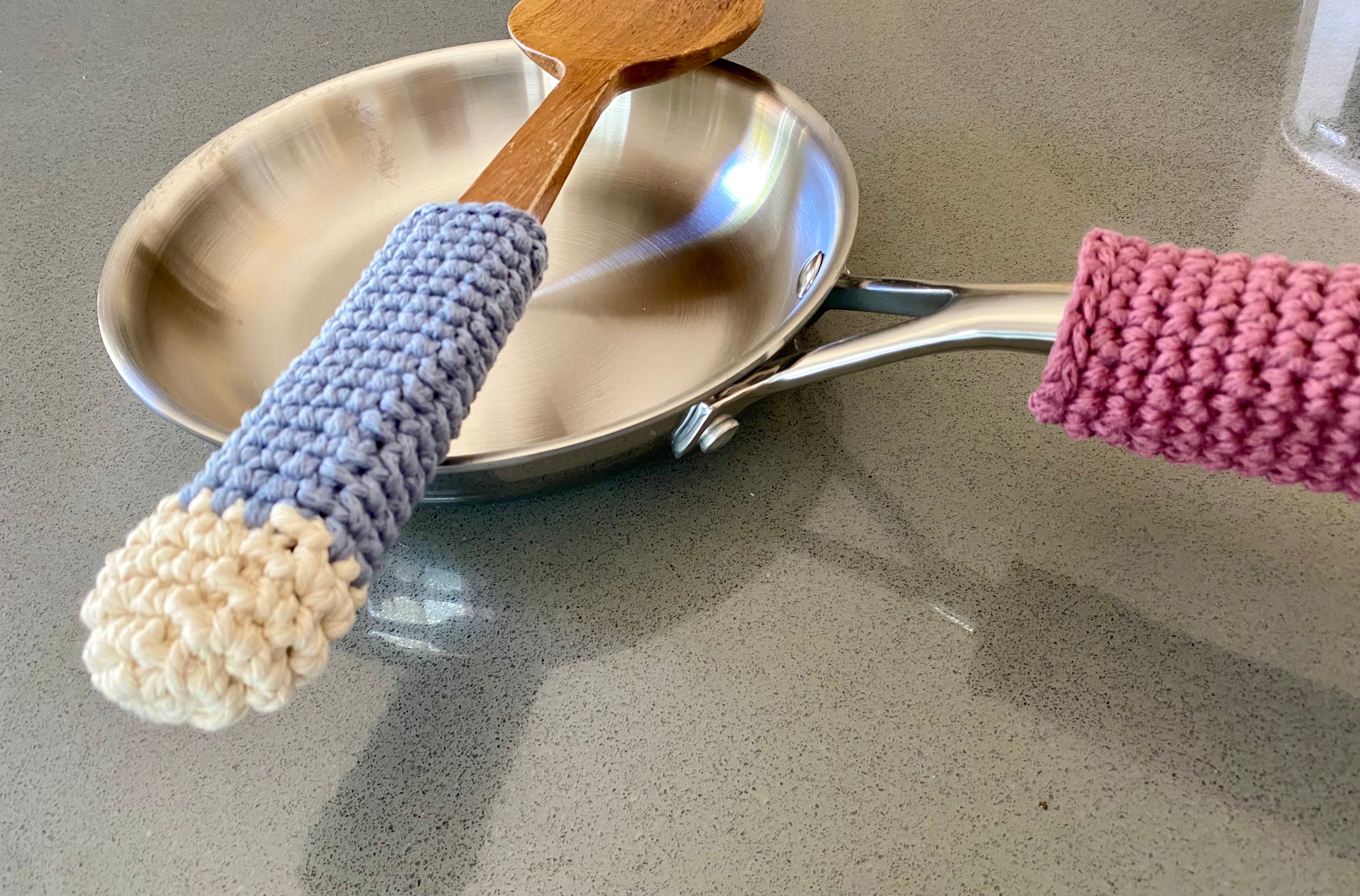 Pan & Spatula Handle  Crochet Pattern with Two Sizes