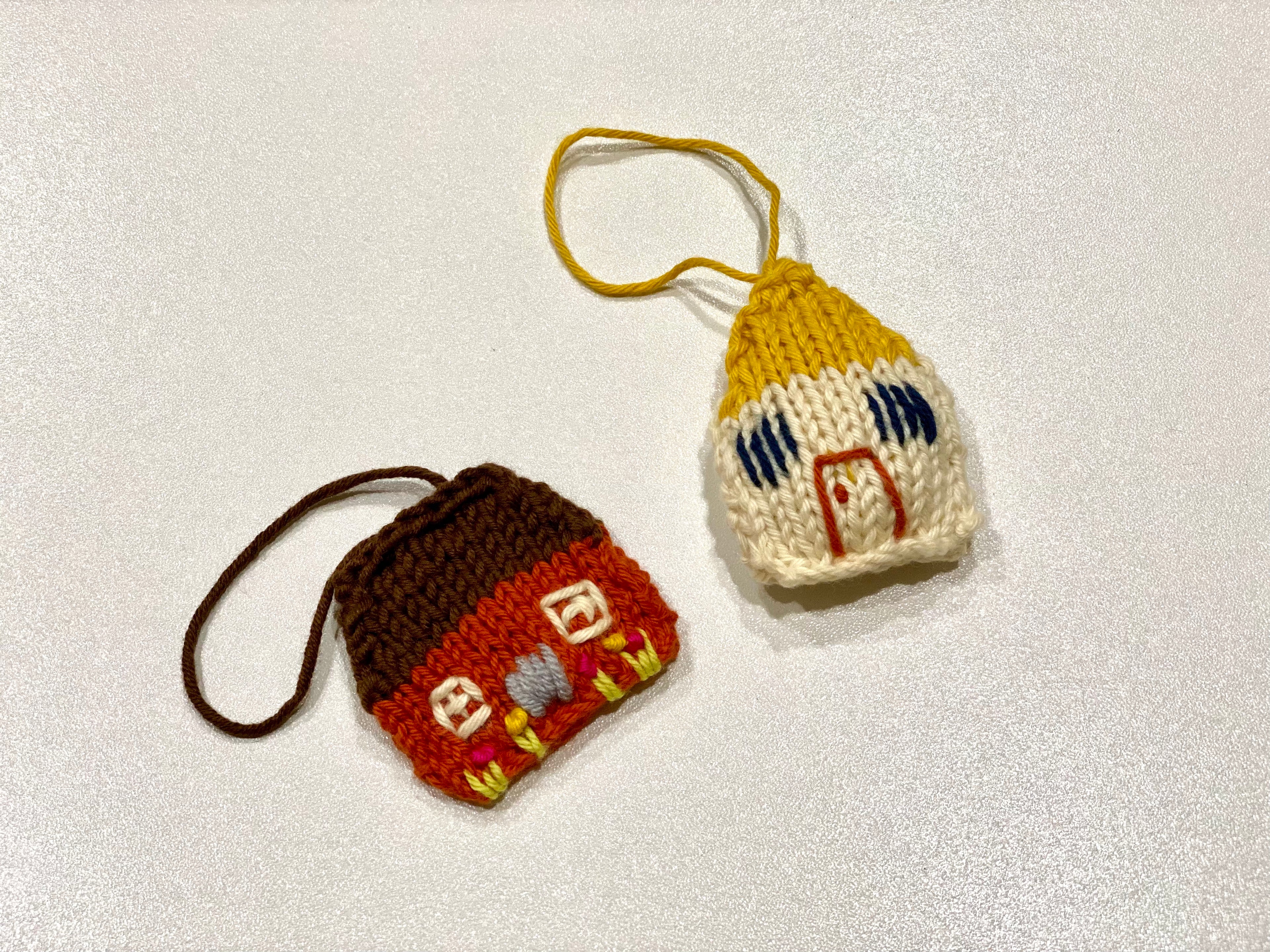 Christmas House Ornament Knitting Pattern