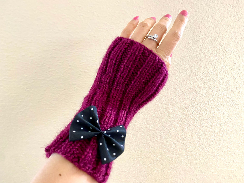 Hand Knit Wrist Warmers with Bow (polka dots)