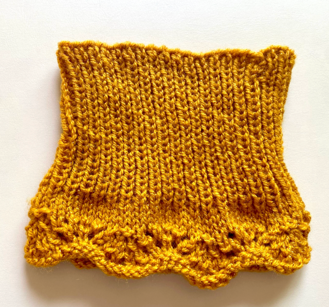 Four Paws Dog Neck Warmer Knitting Pattern