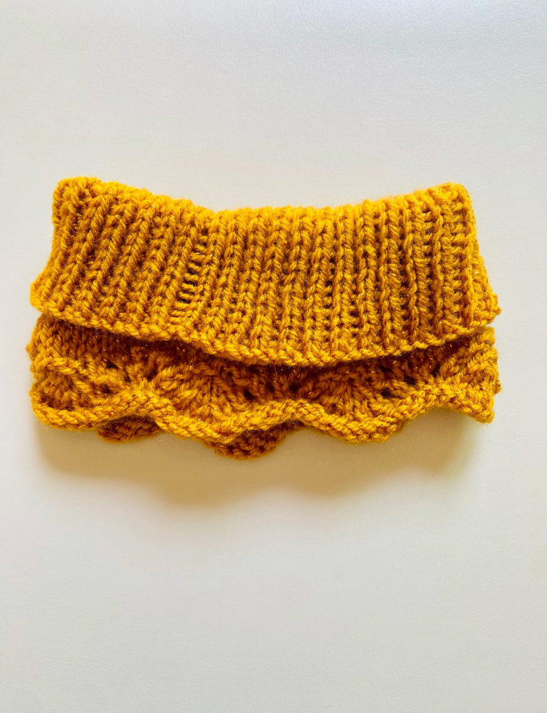 Four Paws Dog Neck Warmer Knitting Pattern